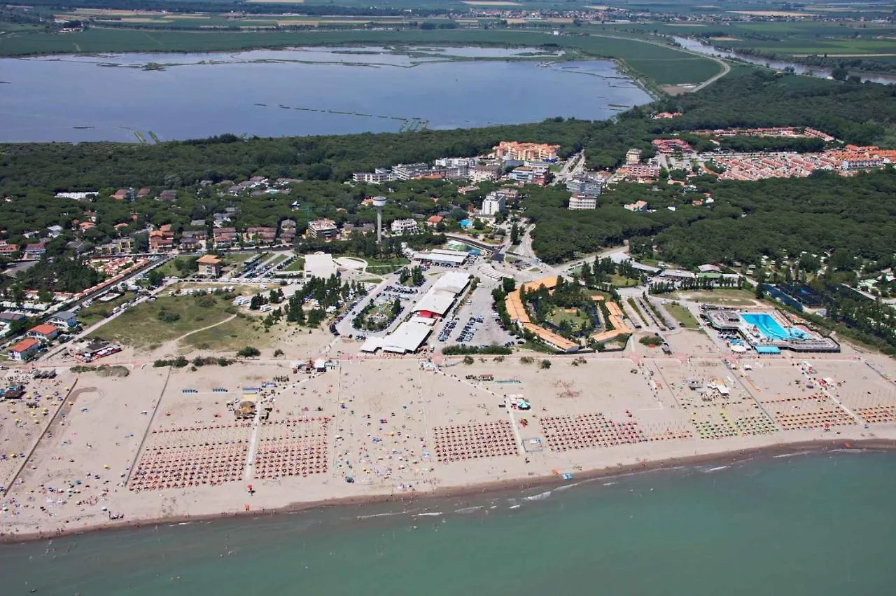 Apartment In Rosolina Mare 24878